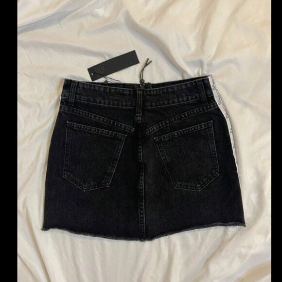 LF The Brand Black Denim Mini Skirt 24 White Tracker Front Zip New MSRP $248 - Picture 4 of 12